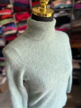 Charter Club Mint Green Cashmere Turtleneck Sweater
